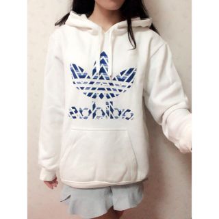 アディダス(adidas)のadidas パーカー(パーカー)