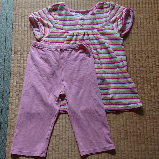 UNIQLO(ユニクロ)のユニクロ145～155パジャマ キッズ/ベビー/マタニティのキッズ服女の子用(90cm~)(パジャマ)の商品写真