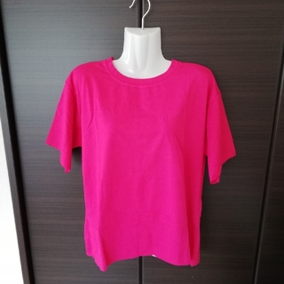 PINK Tシャツ　ショッキングピンク　レディースTシャツ(Tシャツ(半袖/袖なし))
