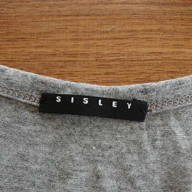 Sisley(シスレー)のSISLEY ロングノースリーブ レディースのトップス(カットソー(半袖/袖なし))の商品写真