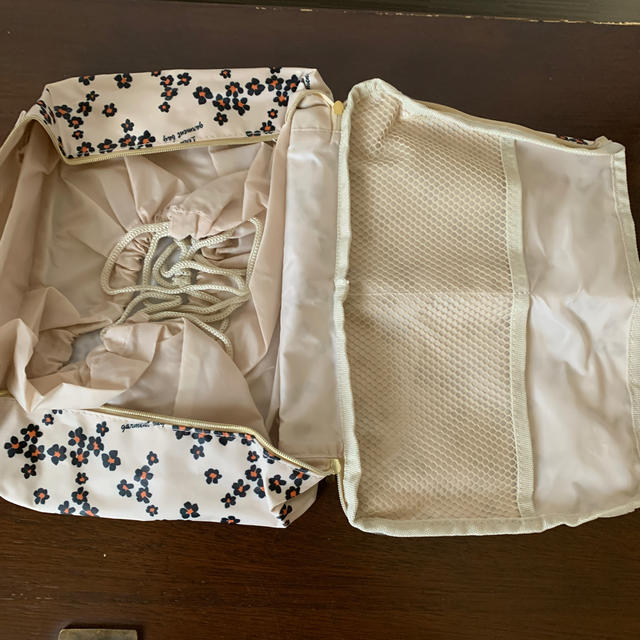 IENA(イエナ)のイエナ　巾着型コンパートメント付きガーメントバッグ レディースのファッション小物(ポーチ)の商品写真