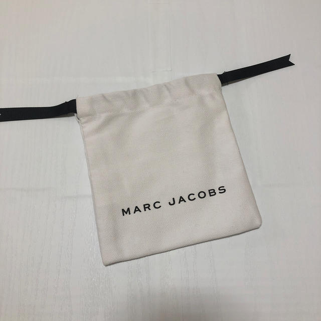 MARC BY MARC JACOBS(マークバイマークジェイコブス)のMARC JACOBS 巾着 レディースのファッション小物(ポーチ)の商品写真