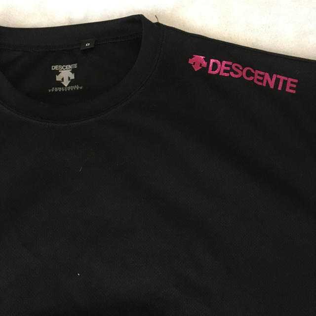 DESCENTE(デサント)のDESCENTE Tシャツ Mサイズ レディースのトップス(Tシャツ(半袖/袖なし))の商品写真