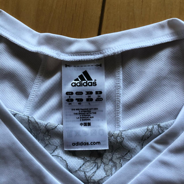 adidas(アディダス)のアディダス　レディーステニスウェア スポーツ/アウトドアのテニス(ウェア)の商品写真