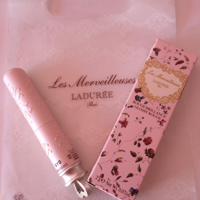 Les Merveilleuses LADUREE(レメルヴェイユーズラデュレ)のLADUREEグロッシールージュ♥03 コスメ/美容のベースメイク/化粧品(口紅)の商品写真