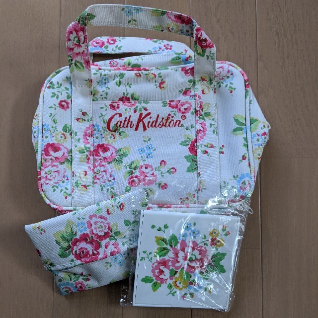 Cath Kidston(キャスキッドソン)のキャスキッドソン ポーチ 鏡 ティッシュケース 新品 レディースのファッション小物(ポーチ)の商品写真