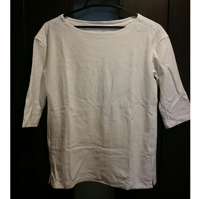UNIQLO(ユニクロ)の[新品タグなし]ボートネック白Tシャツ[ユニルメ] レディースのトップス(Tシャツ(長袖/七分))の商品写真