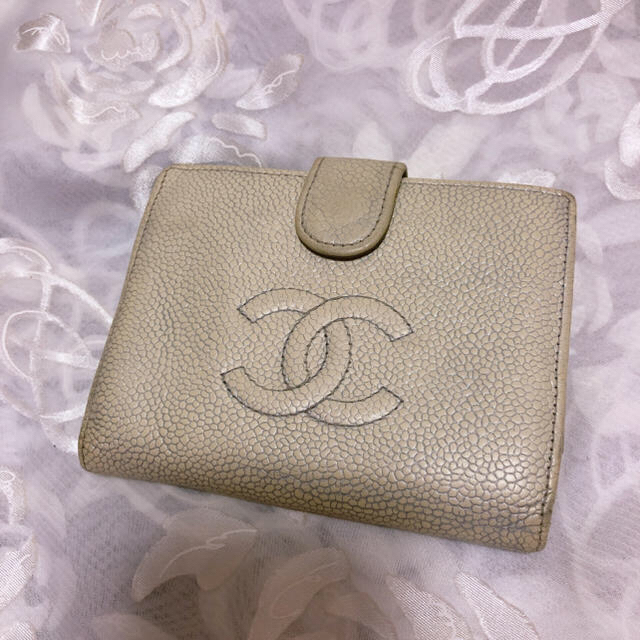 CHANEL(シャネル)のCHANEL キャビアスキン 二つ折り財布  レディースのファッション小物(財布)の商品写真