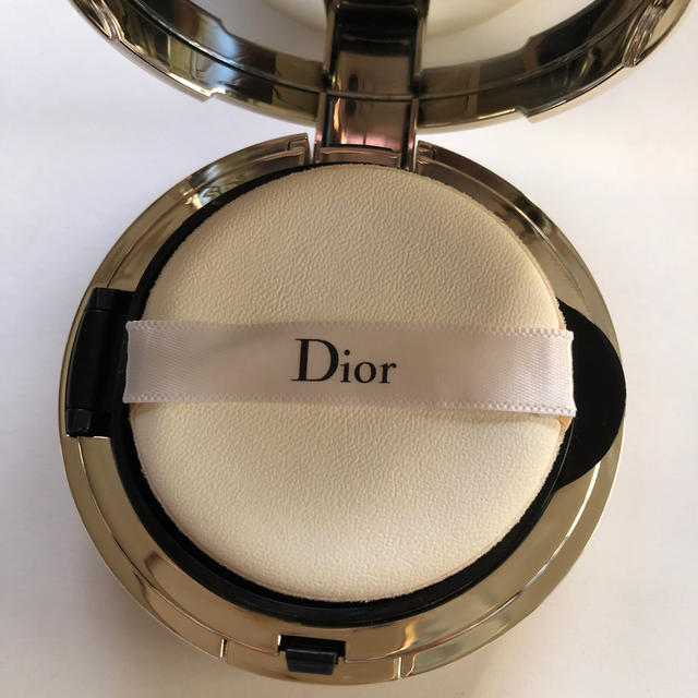 Dior(ディオール)のディオール　プレステージ　ル  クッション　タンドゥローズ　010 美品 コスメ/美容のベースメイク/化粧品(ファンデーション)の商品写真