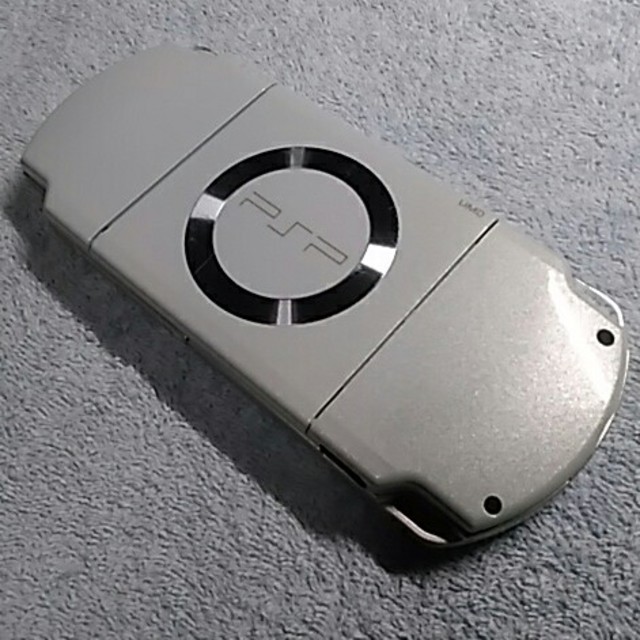 PlayStation Portable(プレイステーションポータブル)のnao様用　PSP 2000 エンタメ/ホビーのゲームソフト/ゲーム機本体(携帯用ゲーム機本体)の商品写真