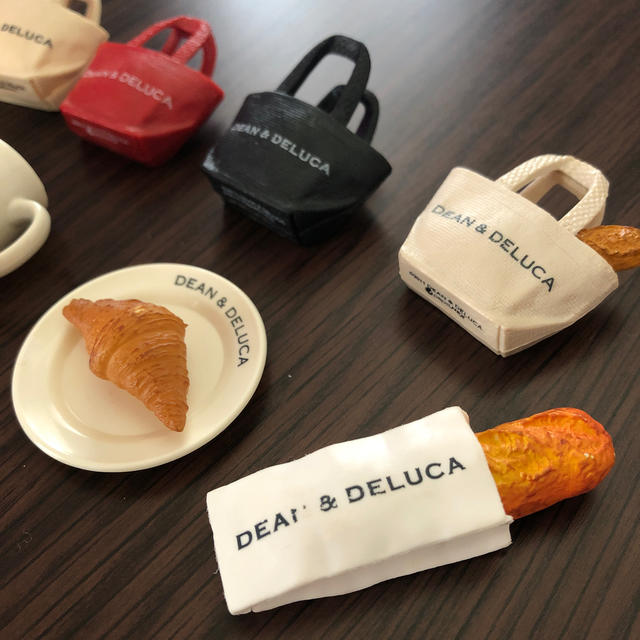 DEAN & DELUCA(ディーンアンドデルーカ)のDEAN &DELUCA★ディーン&デルーカ★マグネット8個セット エンタメ/ホビーのコレクション(ノベルティグッズ)の商品写真