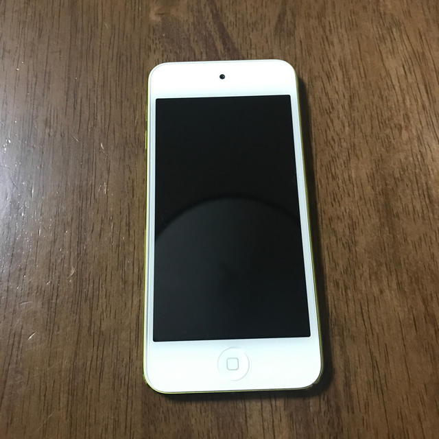 iPod touch(アイポッドタッチ)のiPod touch 第5世代 イエロー 64GB  スマホ/家電/カメラのスマートフォン/携帯電話(スマートフォン本体)の商品写真