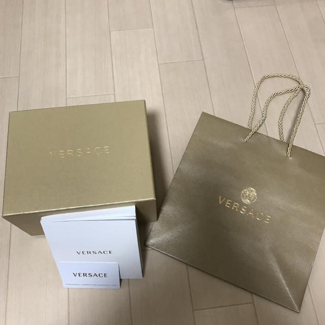 VERSACE(ヴェルサーチ)のVERSACE　ヴェルサーチ Vレーススポーツ VAH01 替ベルトベゼル付き メンズの時計(腕時計(アナログ))の商品写真