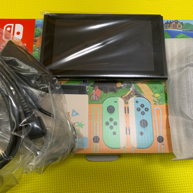 Nintendo Switch(新型) ※Joy-con(ストラップを含む)以外