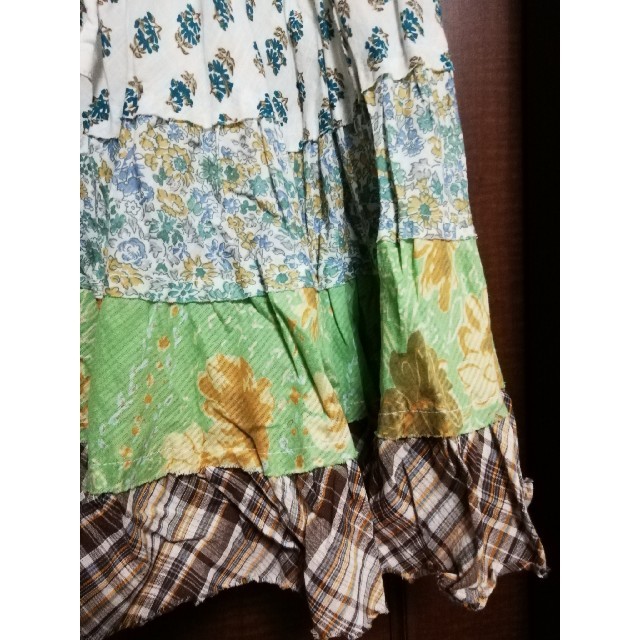 titicaca(チチカカ)のインド綿　膝丈スカート（緑） レディースのスカート(ひざ丈スカート)の商品写真