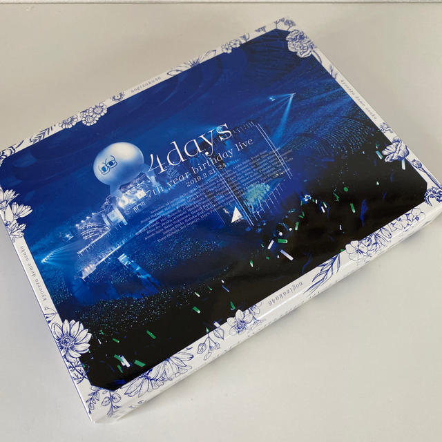 乃木坂46(ノギザカフォーティーシックス)の7th　YEAR　BIRTHDAY　LIVE（完全生産限定盤） Blu-ray エンタメ/ホビーのDVD/ブルーレイ(ミュージック)の商品写真