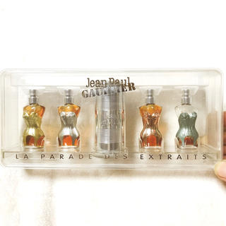 ジャンポールゴルチエ(Jean-Paul GAULTIER)のジャンポールゴルティエ小瓶5本セット限定品で廃盤品のレア物(香水(女性用))