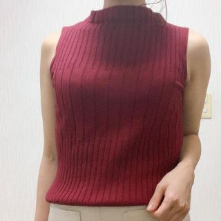 ザラ(ZARA)のシンプル　ノースリリブニット　ボルドー(タンクトップ)