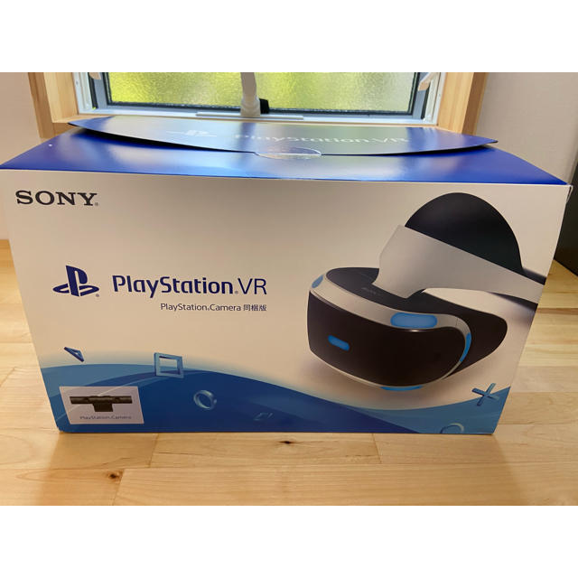 PlayStation VR(プレイステーションヴィーアール)のPlayStation VR カメラ同梱版 【CUHJ-16001】 エンタメ/ホビーのゲームソフト/ゲーム機本体(家庭用ゲーム機本体)の商品写真