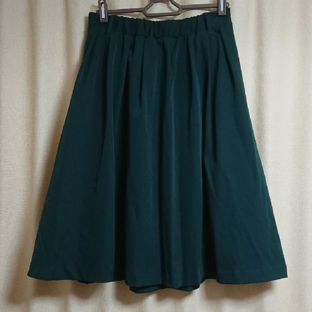 HONEYS(ハニーズ)のミホミホ様専用 プリーツフレアスカート グリーン レディースのスカート(ひざ丈スカート)の商品写真