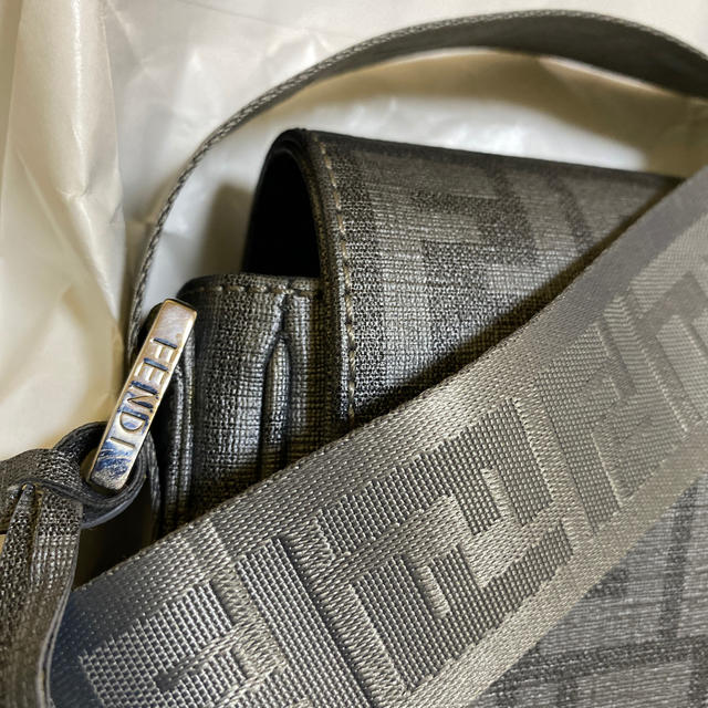 FENDI(フェンディ)のハッスー様　専用 メンズのバッグ(ショルダーバッグ)の商品写真