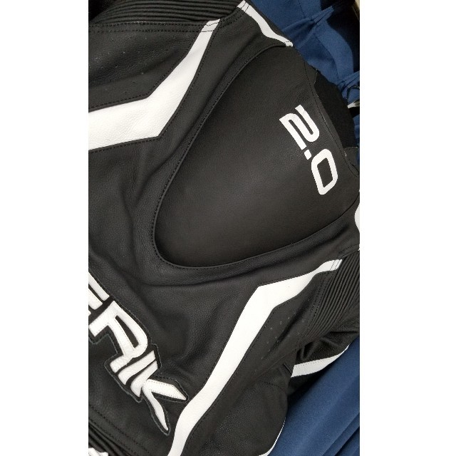 新品 BERIK ベリック レーシングスーツ 52(XL)黒 装備/装具 新品 BERIK ベリック レーシングスーツ 52(XL)黒 装備/装具