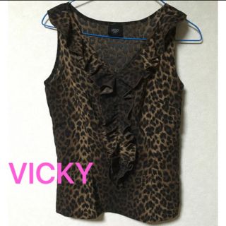 ビッキー(VICKY)のVICKY トップス　夏物お値下げ中(タンクトップ)