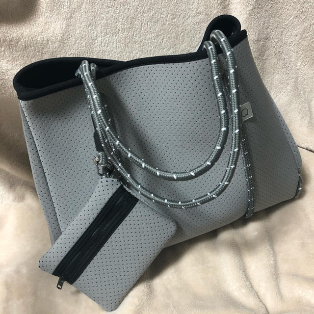 ーツに Qbag L size グレージュの通販 by marom's shop|ラクマ いにも ーツに Qbag L size グレージュの通販 by marom's shop|ラクマ いにも