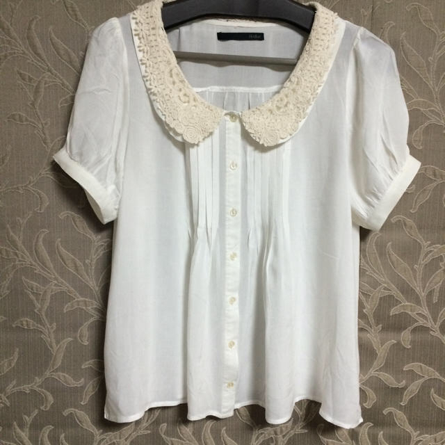 heather(ヘザー)の白シャツ レディースのトップス(シャツ/ブラウス(半袖/袖なし))の商品写真