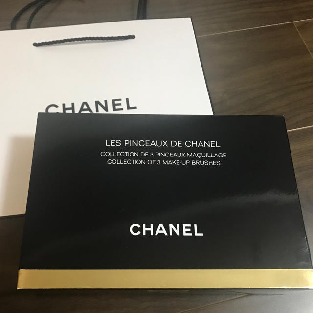 CHANEL ポーチ＋3種のメークアセット【SALE】