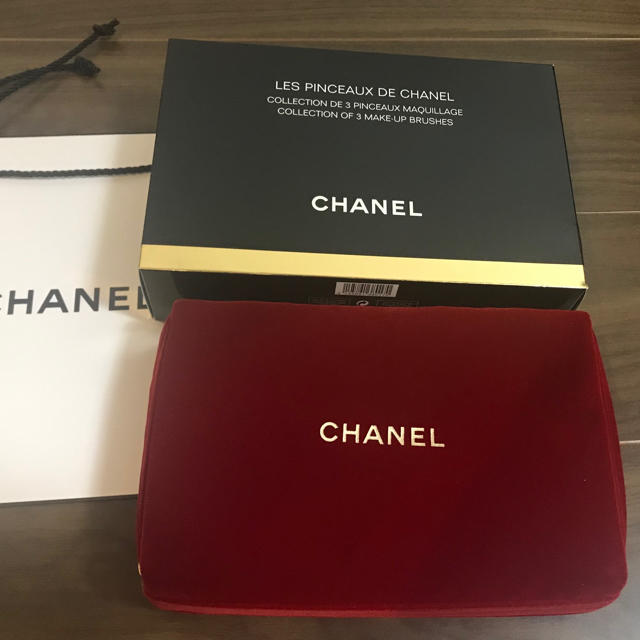 CHANEL(シャネル)のCHANEL ポーチ＋3種のメークアセット【SALE】 コスメ/美容のキット/セット(コフレ/メイクアップセット)の商品写真