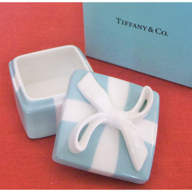 Tiffany & Co.(ティファニー)のティファニー TIFFANY ボウボックス 小物入れ レディースのアクセサリー(その他)の商品写真