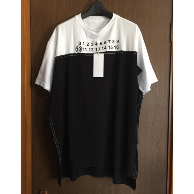 Maison Martin Margiela(マルタンマルジェラ)の20SS新品48 メゾン マルジェラ Spliced ロゴ Tシャツ 再構築 黒 メンズのトップス(Tシャツ/カットソー(半袖/袖なし))の商品写真