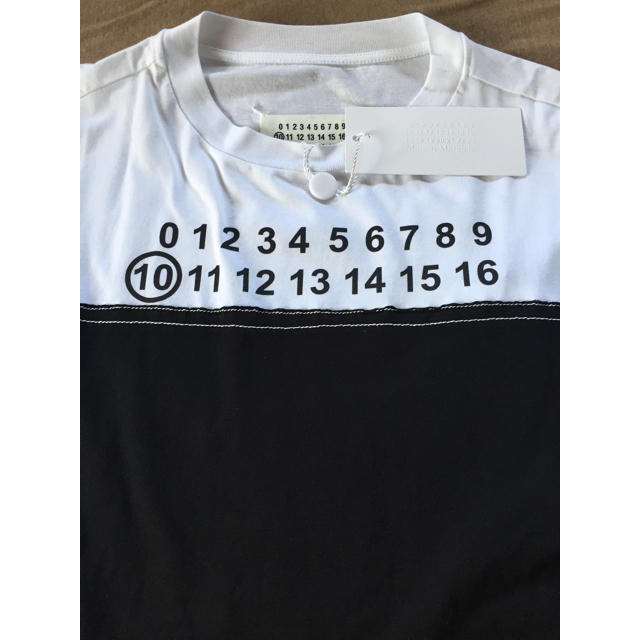 Maison Martin Margiela(マルタンマルジェラ)の20SS新品48 メゾン マルジェラ Spliced ロゴ Tシャツ 再構築 黒 メンズのトップス(Tシャツ/カットソー(半袖/袖なし))の商品写真