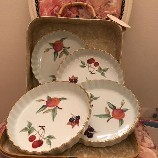 ロイヤルウースター(Royal Worcester)の【olive様専用】ロイヤルウースター 英国製タルト型皿　5皿セット(食器)