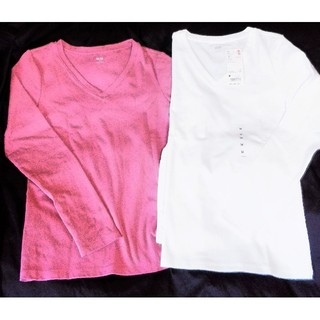 ユニクロ(UNIQLO)の★ユニクロ★Ｖネック長袖Ｔシャツ2枚セット★ホワイト・ピンク★(Tシャツ(長袖/七分))