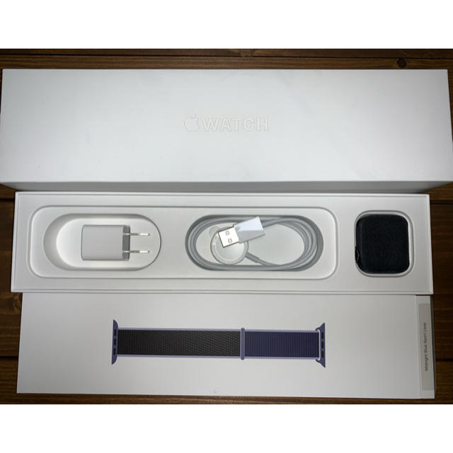Apple Watch シリーズ5 40㎜ GPSモデルのサムネイル