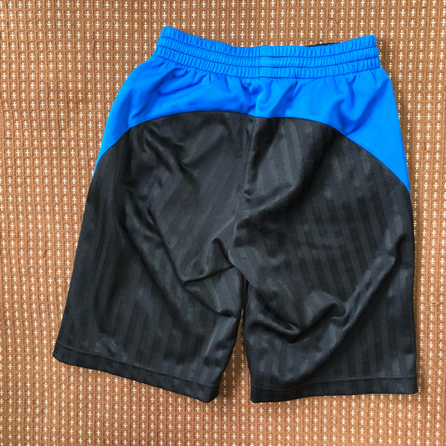 UMBRO(アンブロ)のアンブロハーフパンツ　ジュニア150 キッズ/ベビー/マタニティのキッズ服男の子用(90cm~)(パンツ/スパッツ)の商品写真