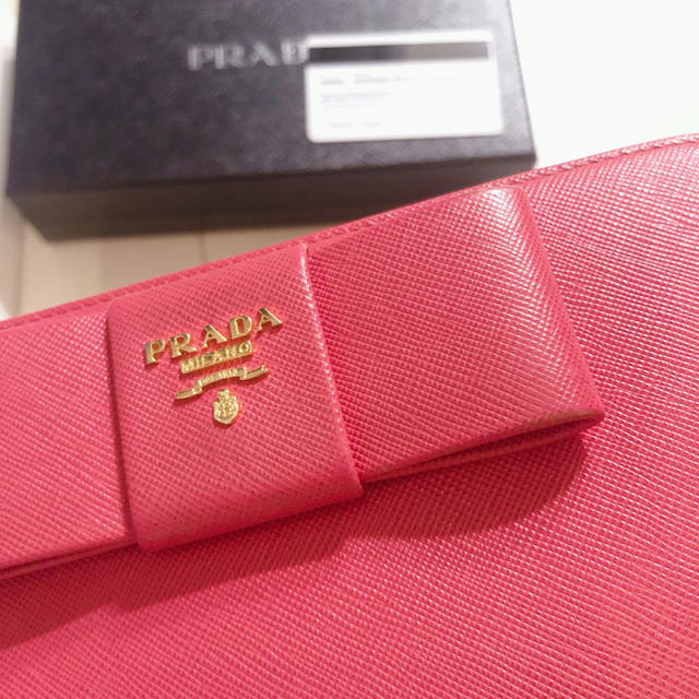 PRADA(プラダ)のプラダ PRADA サフィアーノ 長財布 リボン ラウンドファスナー メンズのファッション小物(長財布)の商品写真