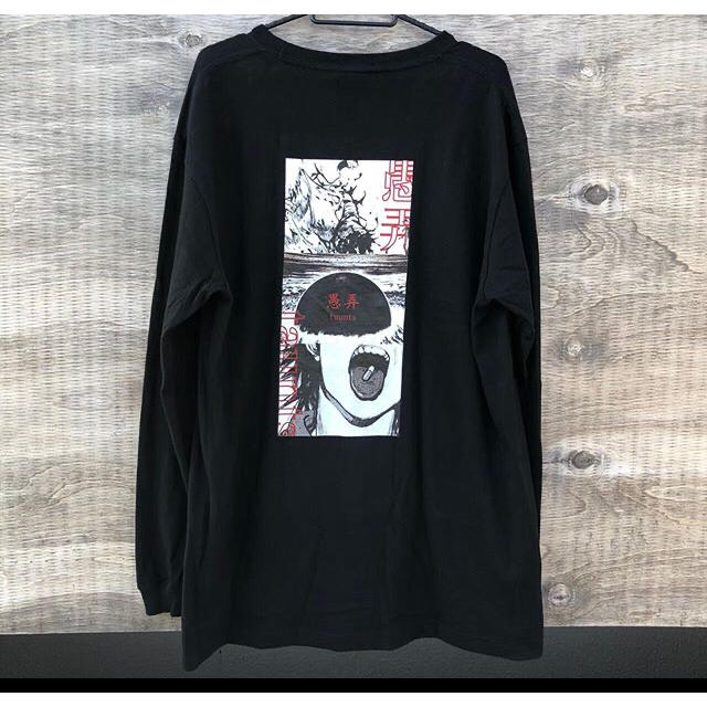 愚弄　akiraコラボ　限定 ロンT 値下げ不可 メンズのトップス(Tシャツ/カットソー(七分/長袖))の商品写真