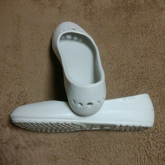 crocs(クロックス)のcrocus　プリマ　prima　w10(26cm) クロックス レディースの靴/シューズ(サンダル)の商品写真