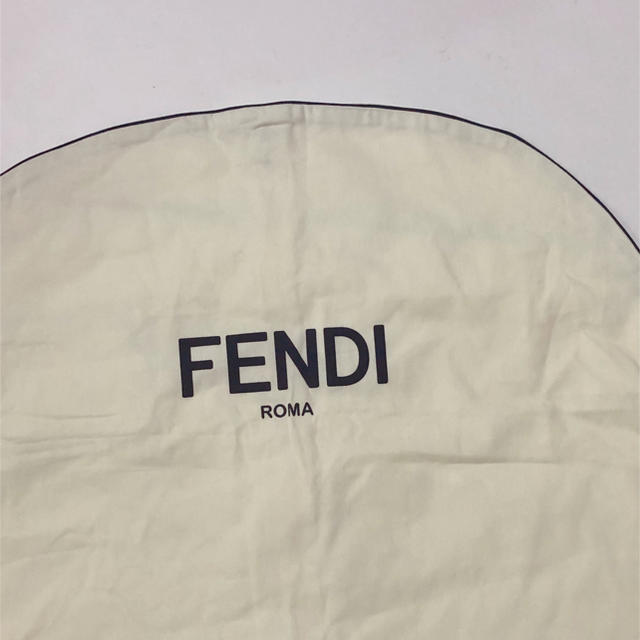 FENDI(フェンディ)のFENDI 洋服カバー レディースのワンピース(ひざ丈ワンピース)の商品写真