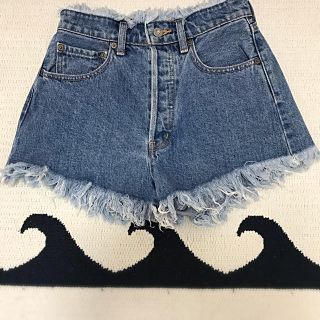 マウジー(moussy)のデニムフリンジハイウエストショートパンツ(ショートパンツ)