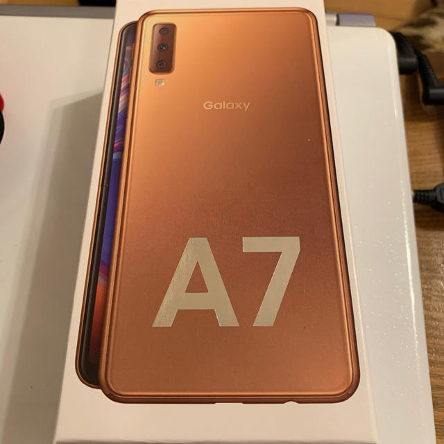 新品未開封　Galaxy A7 ゴールド　64GB