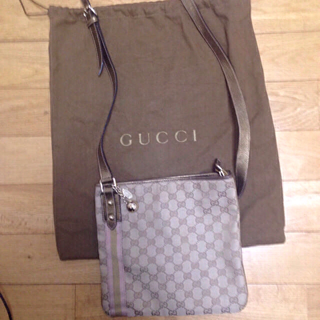 GUCCI - Gucci【正規品】訳ありお値下げ