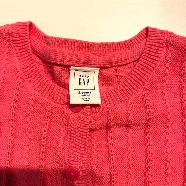 babyGAP(ベビーギャップ)の美品　ベビーギャップ　カーディガン　ピンク　95 2year プチバトー キッズ/ベビー/マタニティのキッズ服女の子用(90cm~)(カーディガン)の商品写真