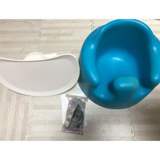 バンボ(Bumbo)のバンボ　ベビーチェア　テーブル付き　ベルト付き(その他)