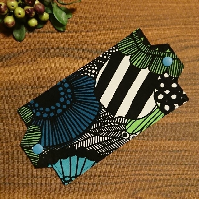 marimekko(マリメッコ)の【専用】仮置きマスクケース ハンドメイドの生活雑貨(その他)の商品写真