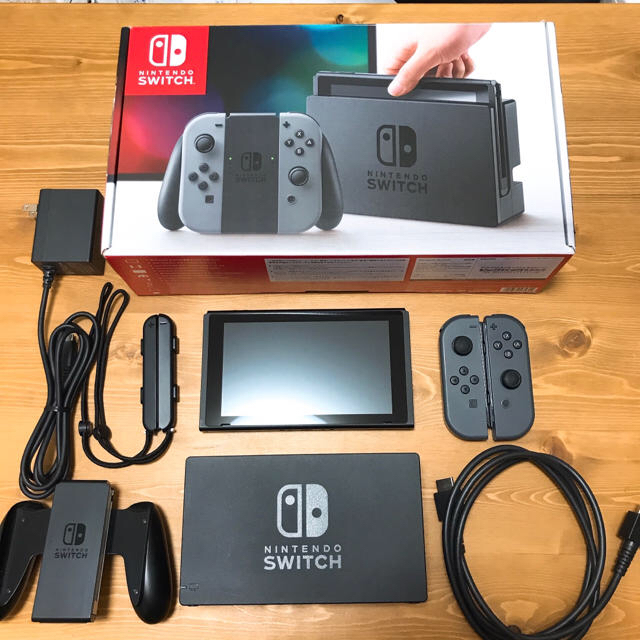 Nintendo Switch(ニンテンドースイッチ)のNintendo Switch 本体 Joy-Con (L) / (R) グレー エンタメ/ホビーのゲームソフト/ゲーム機本体(家庭用ゲーム機本体)の商品写真