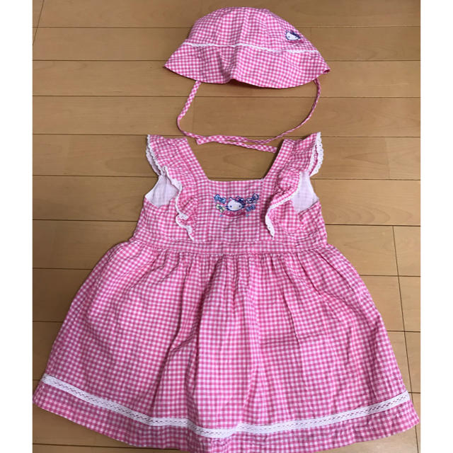 サンリオ(サンリオ)のキティちゃんのワンピース キッズ/ベビー/マタニティのベビー服(~85cm)(ワンピース)の商品写真